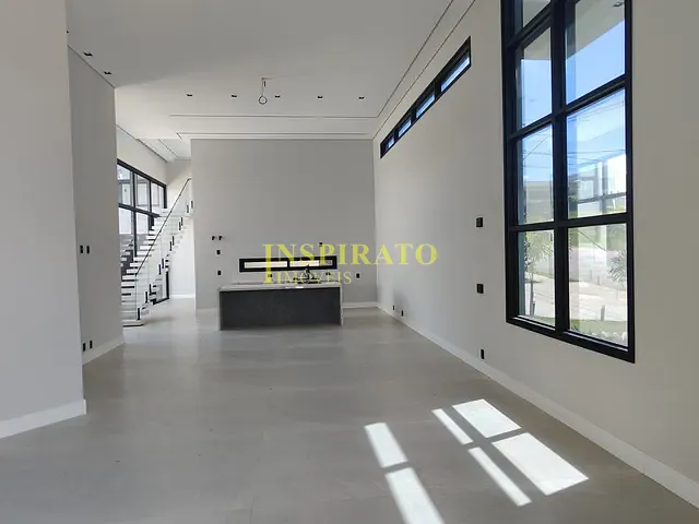 Casa com 865m² 4 quartos e 6 banheiros, à venda, no bairro Medeiros em Jundiaí