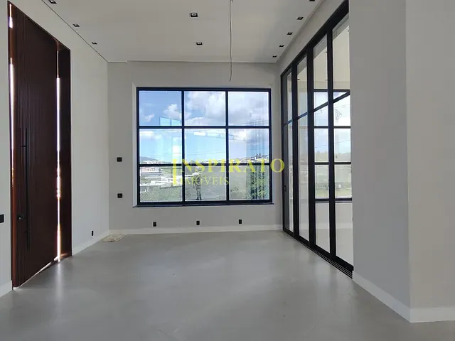 Casa com 865m² 4 quartos e 6 banheiros, à venda, no bairro Medeiros em Jundiaí