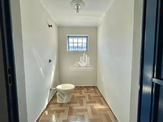 Box/Garagem para alugar, no bairro Centro em Pederneiras