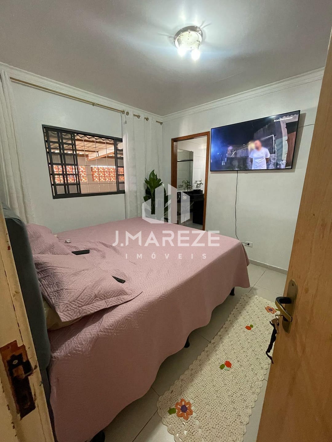 Casa à venda com 5 quartos, 241m² - Foto 2