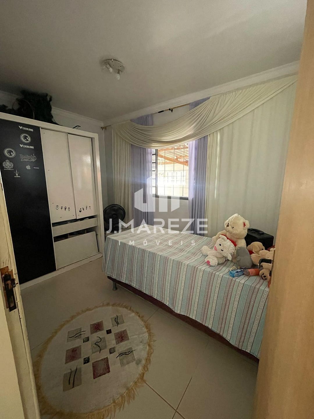 Casa à venda com 5 quartos, 241m² - Foto 7