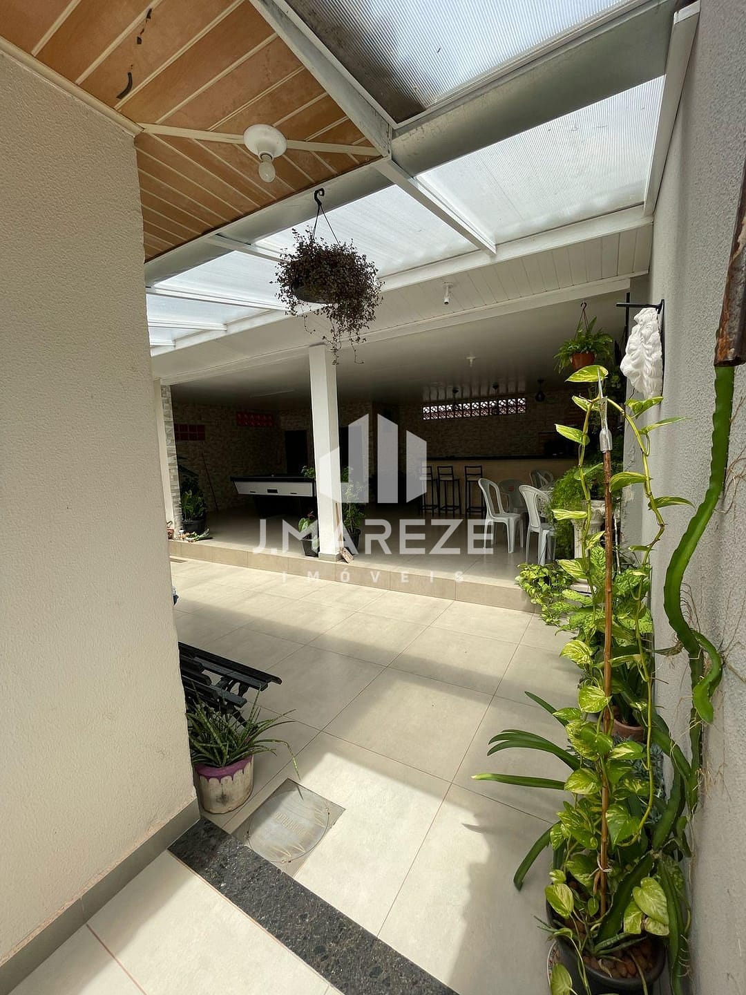 Casa à venda com 5 quartos, 241m² - Foto 17