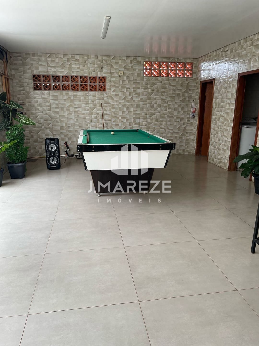 Casa à venda com 5 quartos, 241m² - Foto 18