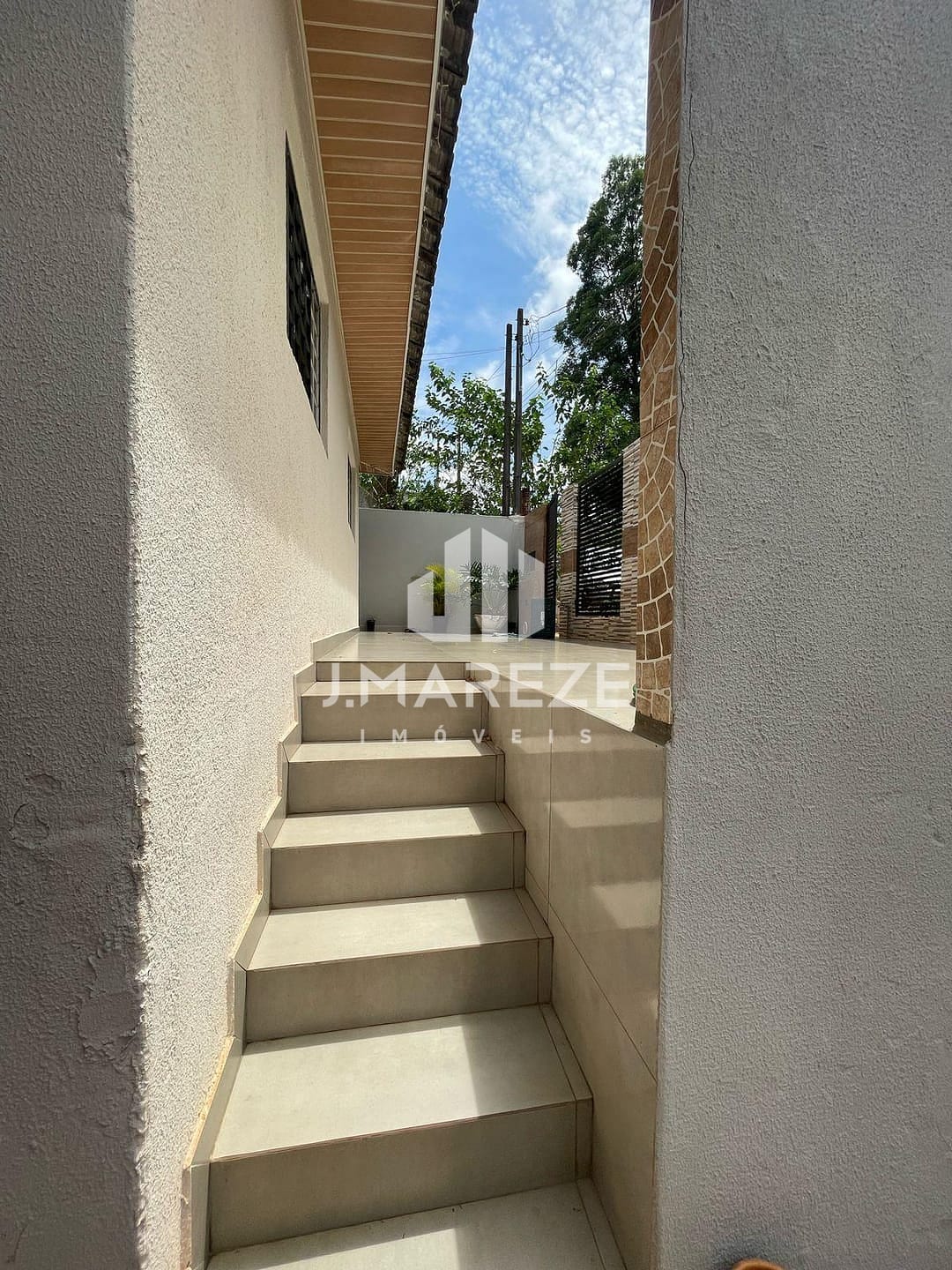 Casa à venda com 5 quartos, 241m² - Foto 19