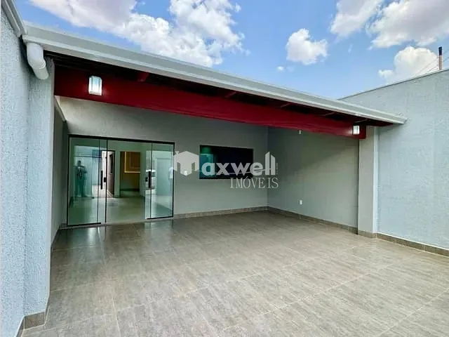 Casa com 180m² 3 quartos e 2 banheiros, à venda, no bairro Papillon Park - Complemento em Aparecida de Goiânia