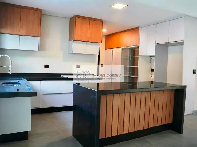 Casa 3 quartos e 4 banheiros, à venda, no bairro Cidade Industrial 2 em Londrina