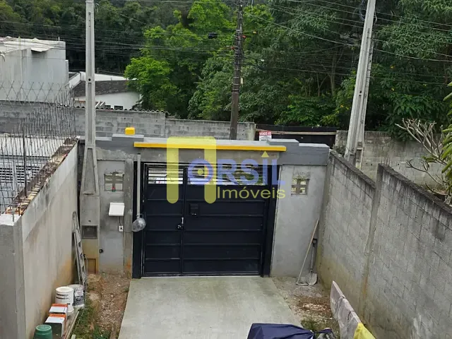 Casa com 250m² 2 quartos e 2 banheiros, à venda, no bairro Vila São Paulo em Mogi das Cruzes