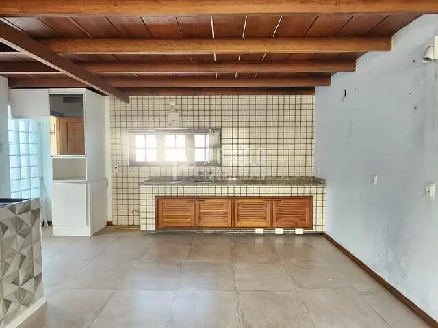 Casa 2 quartos e 1 banheiro, à venda, no bairro Cassino em Rio Grande