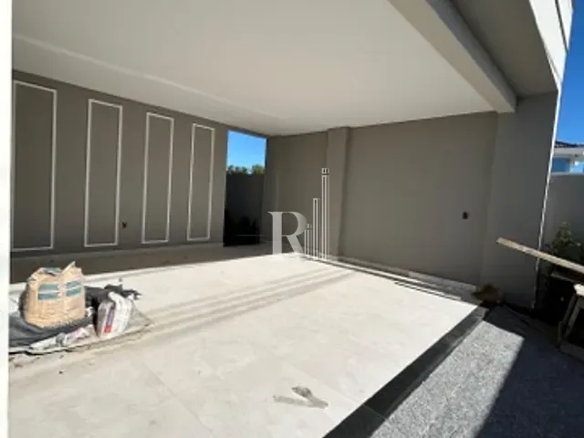 Casa 3 quartos e 3 banheiros, à venda, no bairro Areias em Tijucas