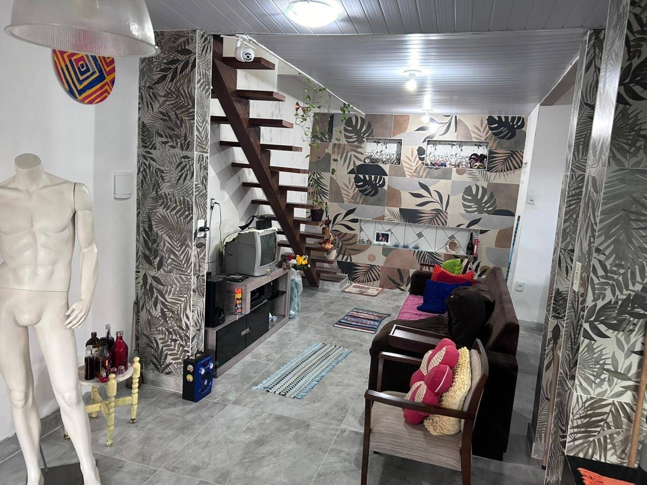 Casa à venda com 2 quartos, 180m² - Foto 3