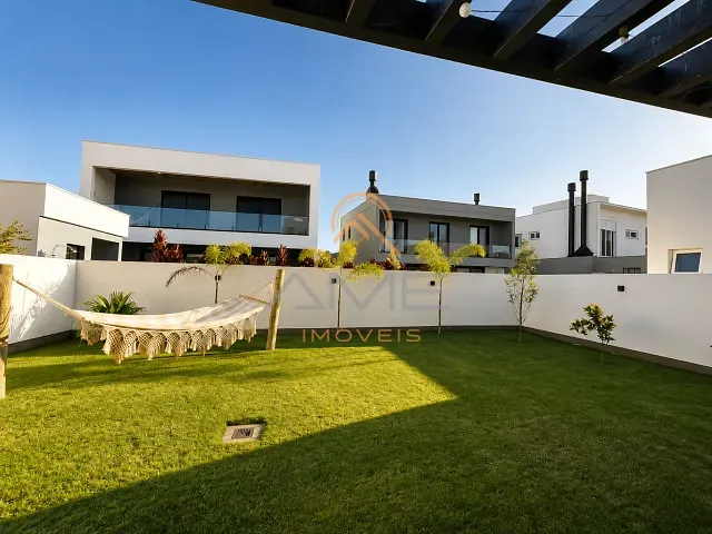 Casa 3 quartos e 2 banheiros, à venda, no bairro Laranjal em Pelotas