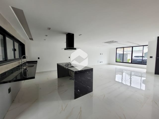 Casa com 290m² 5 quartos e 7 banheiros, à venda, no bairro Recreio dos Bandeirantes em Rio de Janeiro
