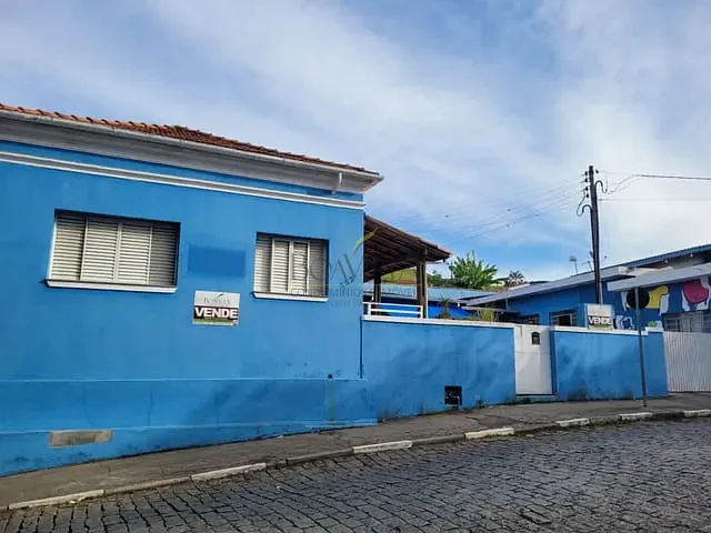 Casa com 659m² 3 quartos e 1 banheiro, à venda, no bairro Centro em Piracaia