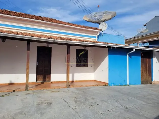 Casa com 659m² 3 quartos e 1 banheiro, à venda, no bairro Centro em Piracaia