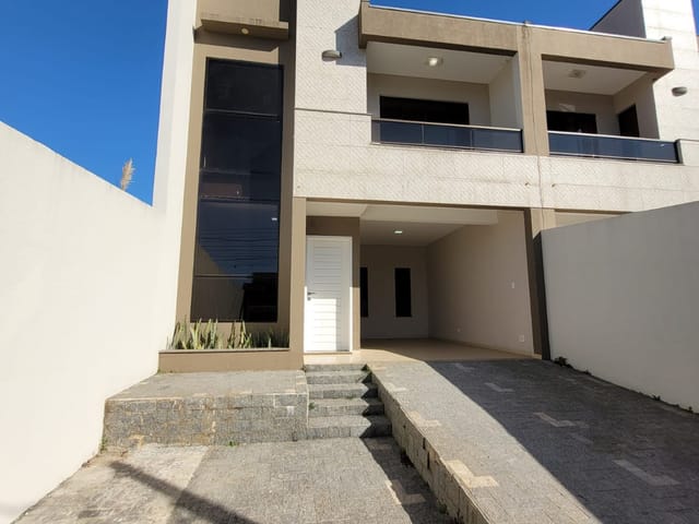 Casa com 283m² 3 quartos e 6 banheiros, à venda ou para alugar, no bairro Orfãs em Ponta Grossa