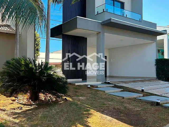 Casa com 393m² 4 quartos e 6 banheiros, à venda, no bairro Jardim Universitário em Cuiabá