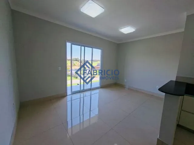 Casa com 300m² 3 quartos e 2 banheiros, à venda, no bairro Marambaia em Vinhedo