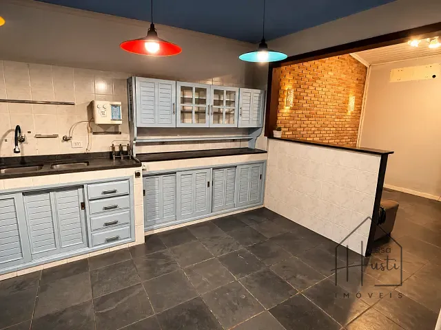 Casa 3 quartos e 1 banheiro, à venda, no bairro Varadouro em São Sebastião