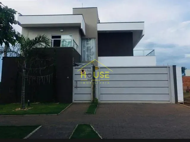 Casa com 302m² 3 quartos e 1 banheiro, à venda, no bairro Jardim Marim em Votuporanga