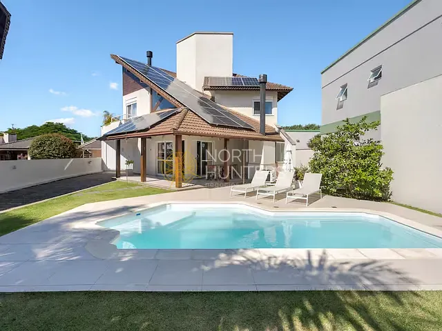 Casa com 400m² 3 quartos e 4 banheiros, para alugar, no bairro Daniela em Florianópolis