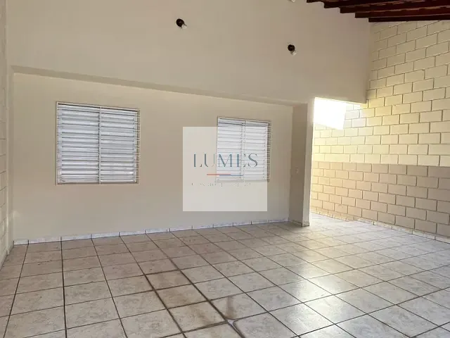 Casa 3 quartos e 1 banheiro, para alugar, no bairro Jardim San Marino em Santa Bárbara D'Oeste