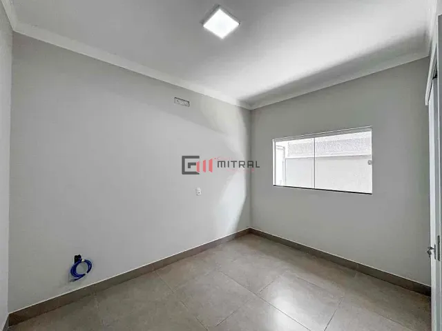 Casa com 250m² 3 quartos e 5 banheiros, à venda, no bairro Jardim Montecatini em Londrina