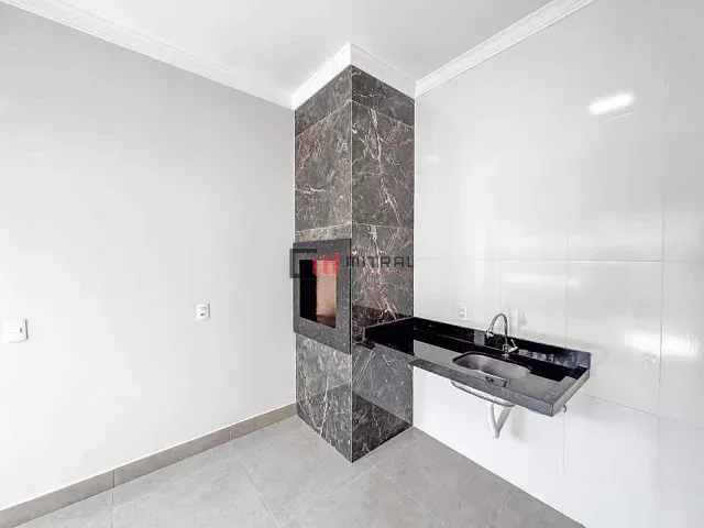 Casa com 250m² 3 quartos e 5 banheiros, à venda, no bairro Jardim Montecatini em Londrina