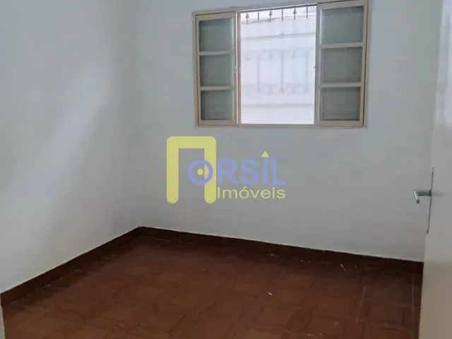 Casa com 250m² 3 quartos e 1 banheiro, à venda, no bairro Vila Lavínia em Mogi das Cruzes