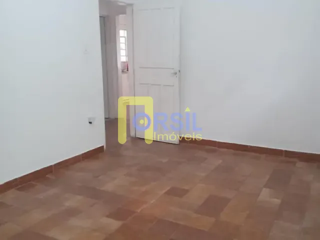 Casa com 250m² 3 quartos e 1 banheiro, à venda, no bairro Vila Lavínia em Mogi das Cruzes