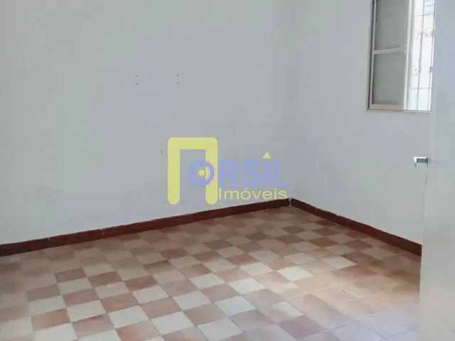 Casa com 250m² 3 quartos e 1 banheiro, à venda, no bairro Vila Lavínia em Mogi das Cruzes
