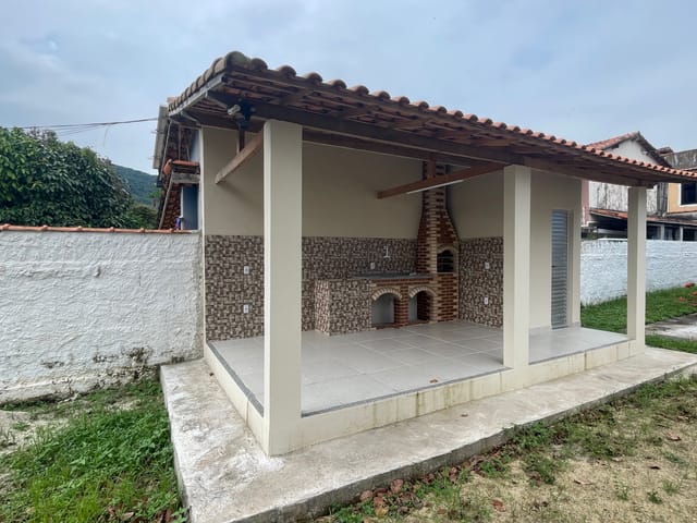 Casa com 480m² 1 quarto e 2 banheiros, para alugar, no bairro Praia de Itaipuaçu (Itaipuaçu) em Maricá