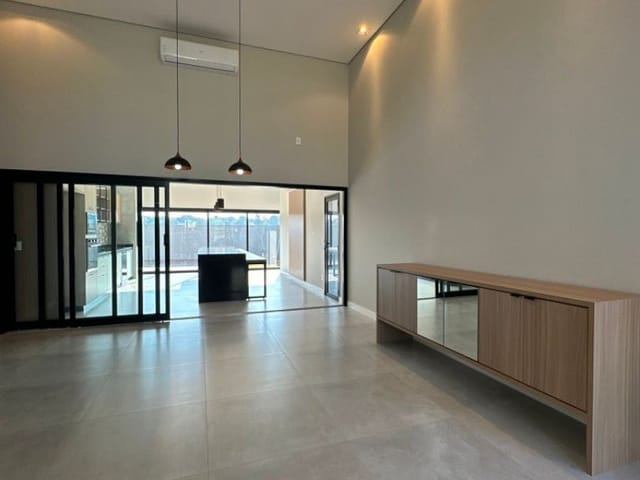 Casa com 450m² 3 quartos e 1 banheiro, à venda, no bairro Jardim Novo Paraíso em Americana