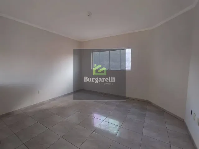 Casa 3 quartos e 2 banheiros, para alugar, no bairro Jardim América em Lavras