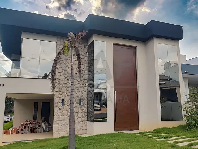 Casa com 377m² 5 quartos e 7 banheiros, à venda, no bairro Vila Jorge Zambom em Jaguariúna