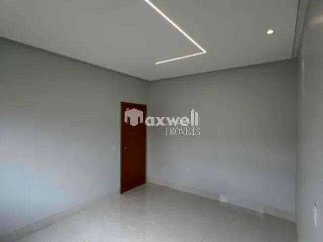 Casa com 405m² 3 quartos e 3 banheiros, à venda, no bairro Jardim Buriti Sereno em Aparecida de Goiânia