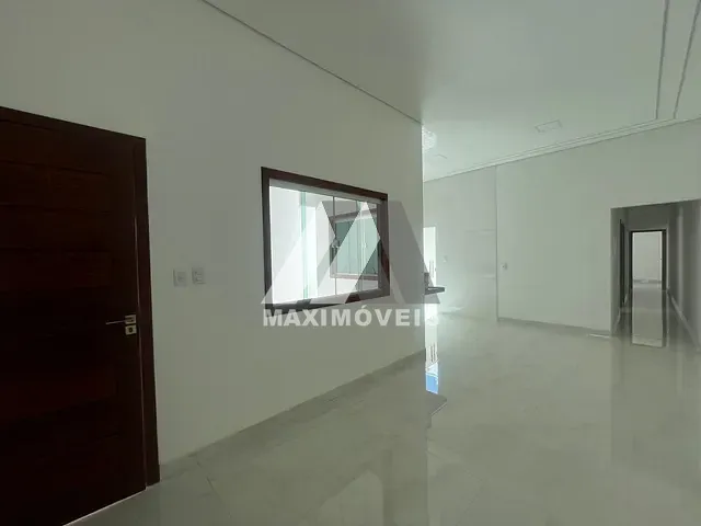 Casa com 195m² 3 quartos e 2 banheiros, à venda, no bairro São Francisco em Araçuaí