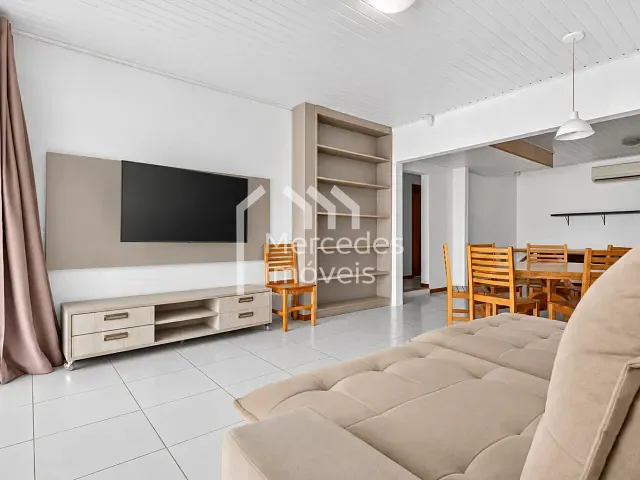 Casa 3 quartos e 2 banheiros, para alugar, no bairro Praia Brava de Itajaí em Itajaí