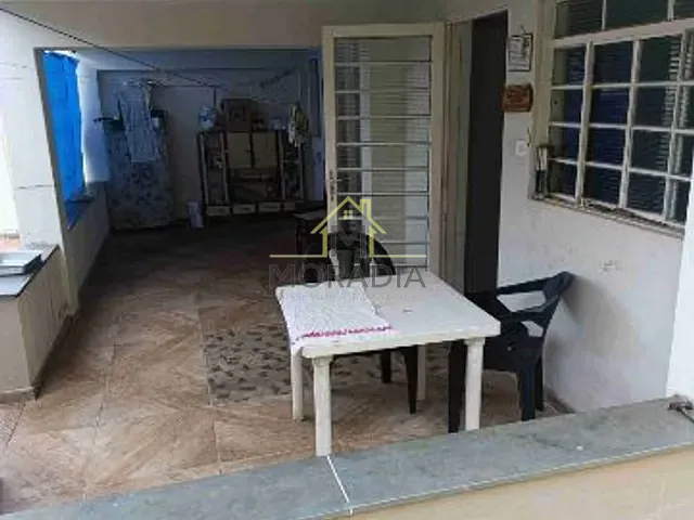 Casa com 200m² 3 quartos e 2 banheiros, à venda, no bairro Parque dos Municípios I em Guaxupé