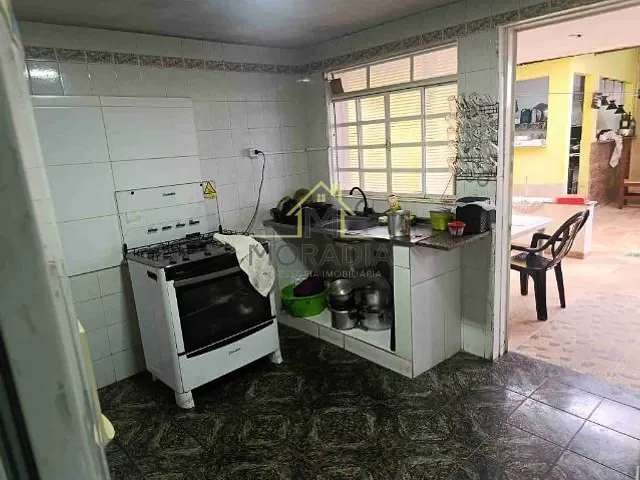 Casa com 200m² 3 quartos e 2 banheiros, à venda, no bairro Parque dos Municípios I em Guaxupé