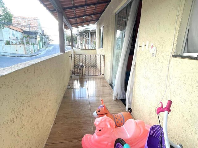 Casa 4 quartos e 3 banheiros, à venda, no bairro Lajedo em Belo Horizonte