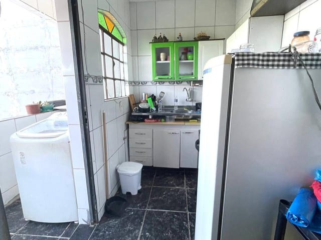Casa 4 quartos e 3 banheiros, à venda, no bairro Lajedo em Belo Horizonte