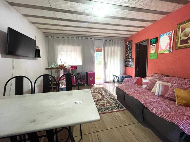 Casa 4 quartos e 3 banheiros, à venda, no bairro Lajedo em Belo Horizonte