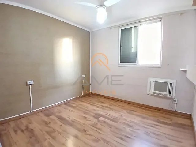Casa 2 quartos e 1 banheiro, à venda, no bairro Areal em Pelotas
