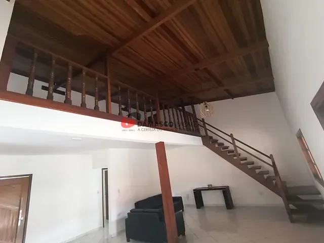 Casa com 350m² 5 quartos e 1 banheiro, à venda, no bairro Bom Jesus dos Perdões em Bom Jesus Dos Perdões