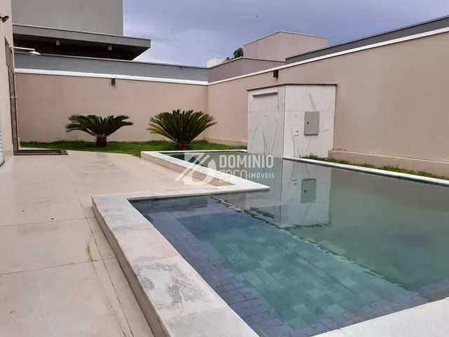 Casa com 422m² 4 quartos e 4 banheiros, à venda, no bairro Damha Residencial Uberaba II em Uberaba