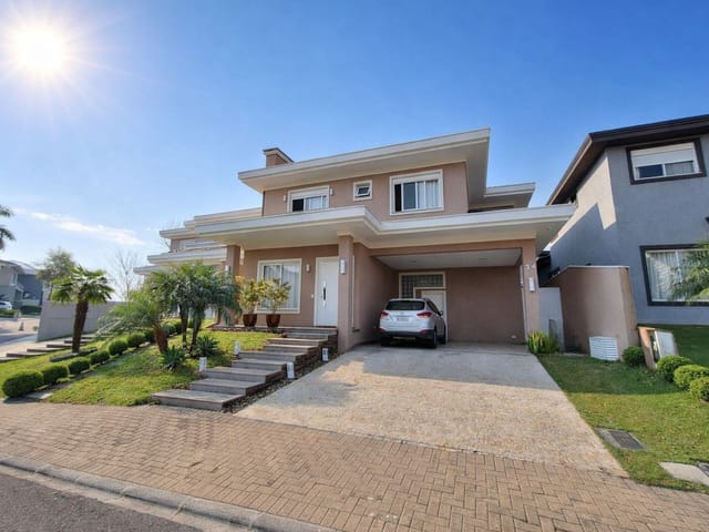 Casa com 405m² 4 quartos e 6 banheiros, à venda, no bairro Campo Comprido em Curitiba