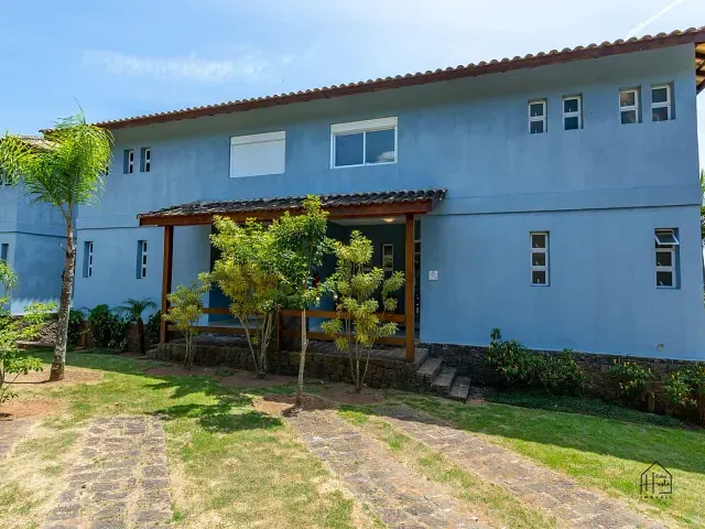Casa 3 quartos e 4 banheiros, à venda, no bairro Veloso (Cambaquara) em Ilhabela