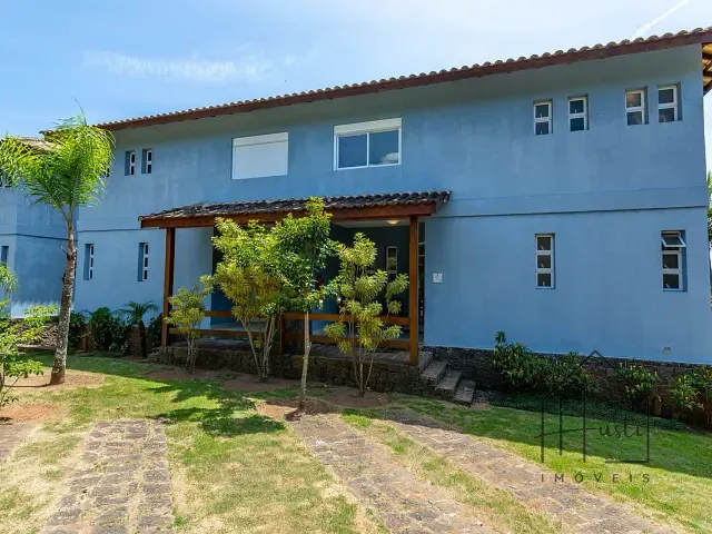 Casa 3 quartos e 4 banheiros, à venda, no bairro Veloso (Cambaquara) em Ilhabela