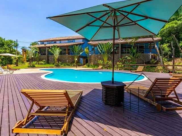 Casa 3 quartos e 4 banheiros, à venda, no bairro Veloso (Cambaquara) em Ilhabela