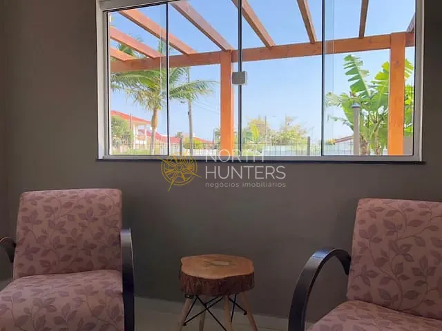 Casa com 500m² 6 quartos e 5 banheiros, para alugar, no bairro Daniela em Florianópolis